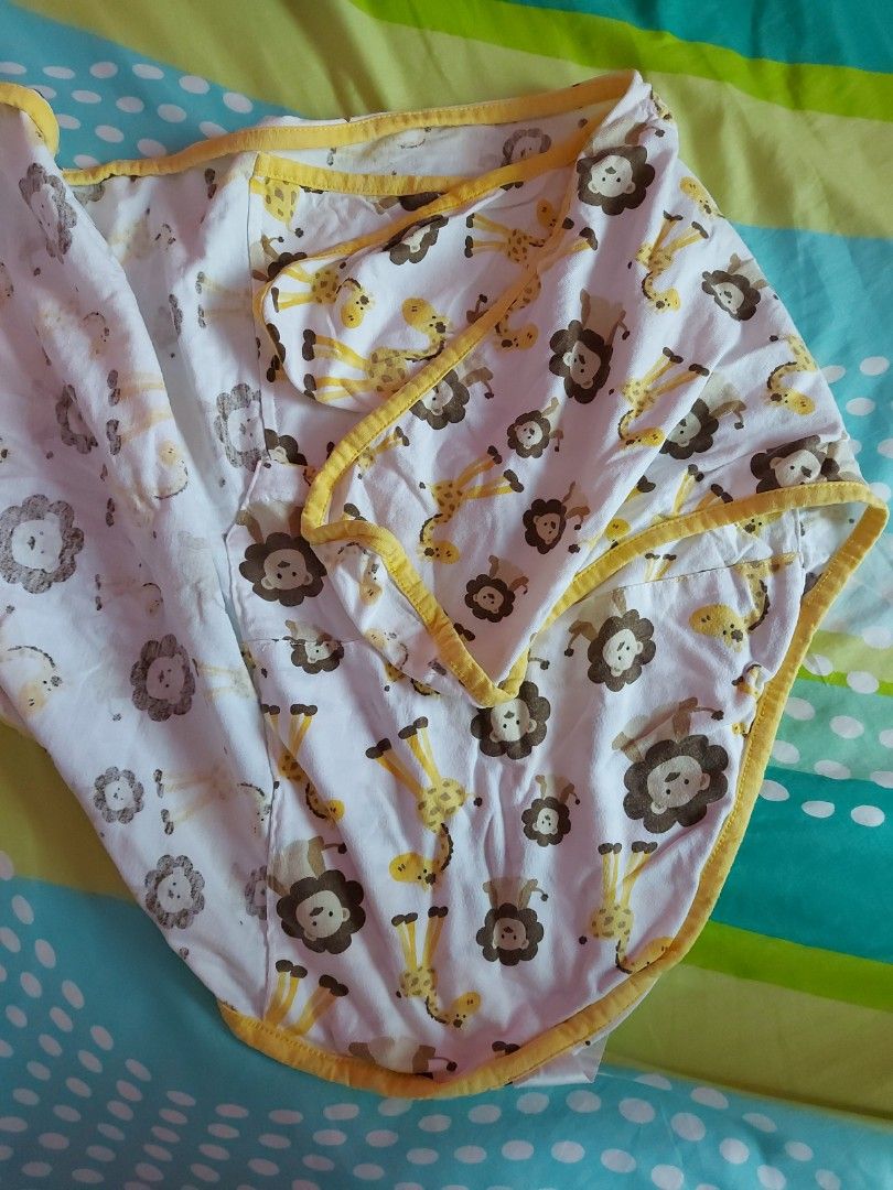 Miracle blanket, Babies & Kids, Baby Nursery & Kids Furniture, Cots