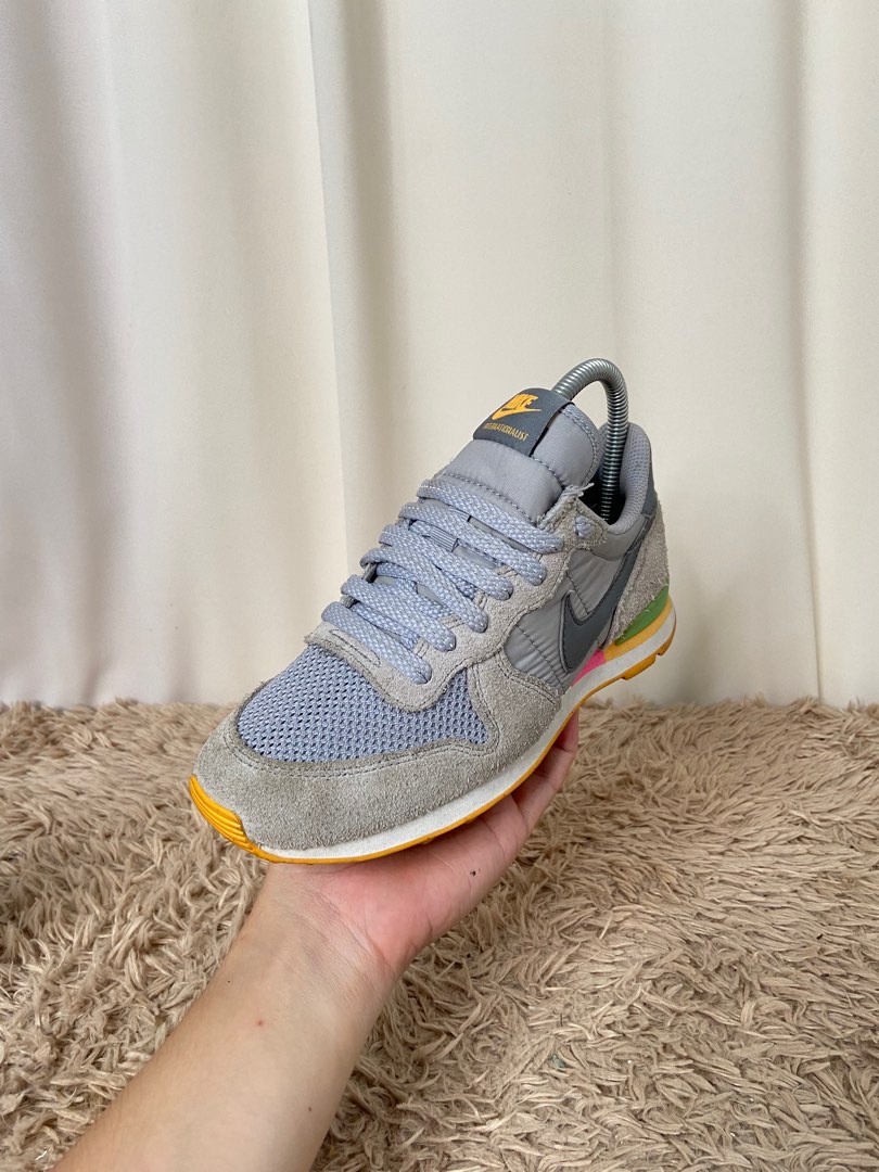 nike internationalist women size 7