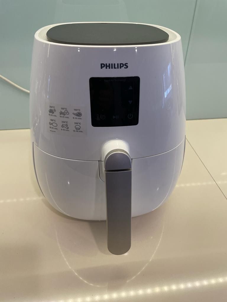 Philips Airfryer HD9230 NL9206AD-4 Drachten, & Home Appliances, Kitchen Appliances, Fryers on Carousell