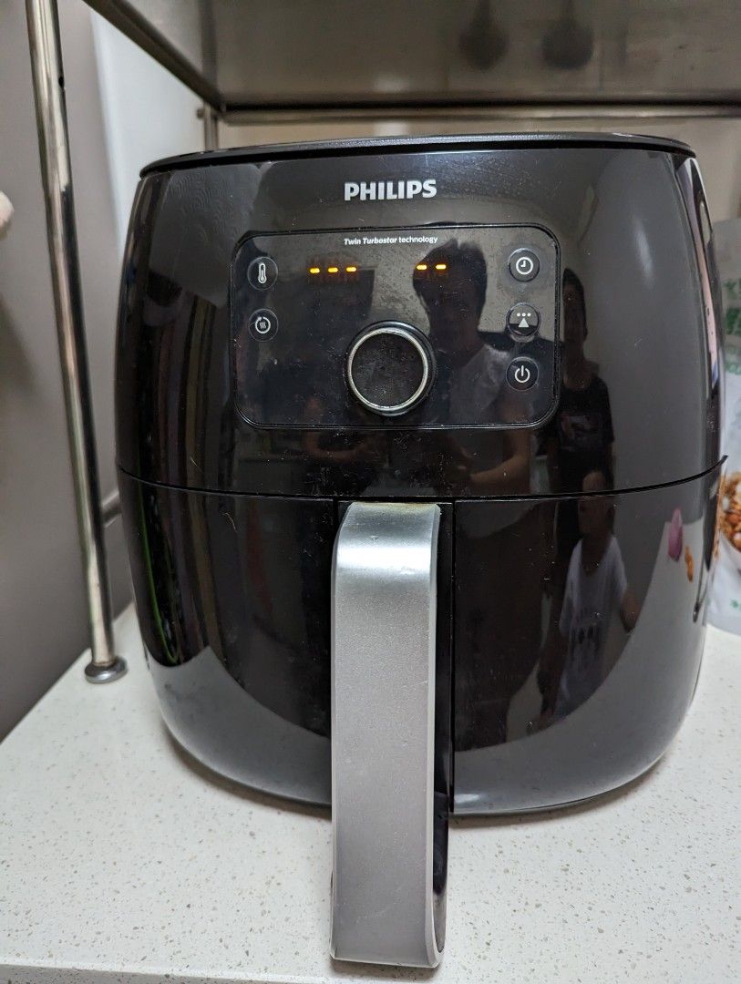 Phillips XXL air fryer faulty, TV & Home Appliances, Kitchen