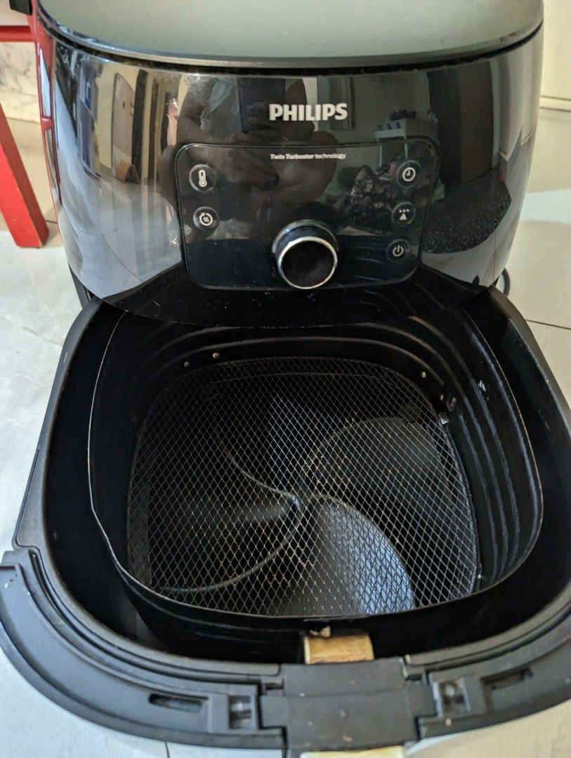 Phillips XXL air fryer faulty, TV & Home Appliances, Kitchen