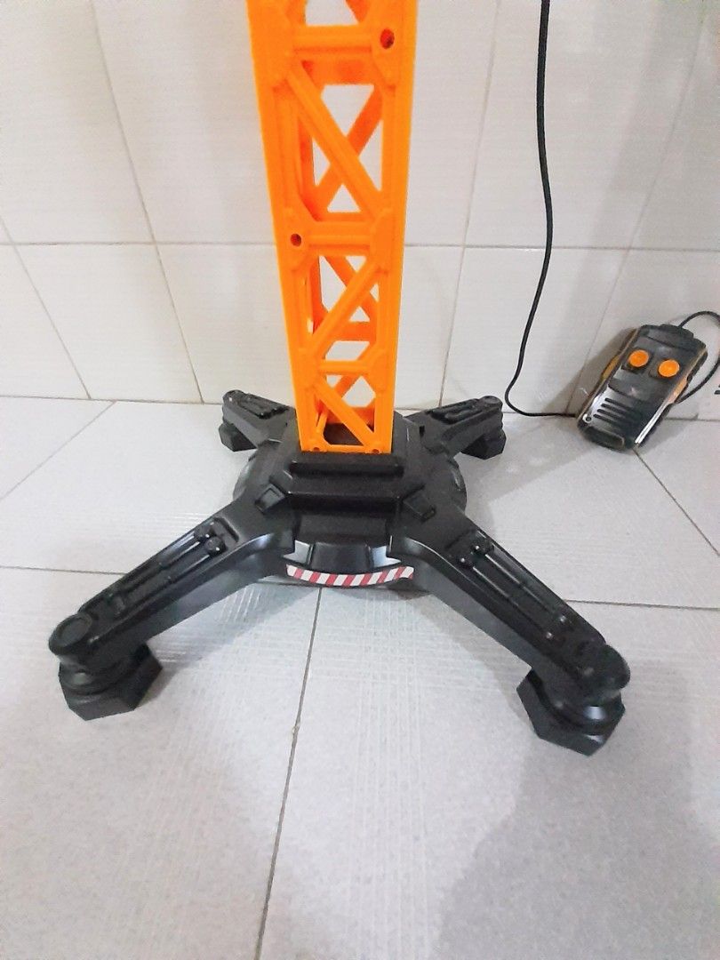 Remote Control Mega Tower Crane with box, 興趣及遊戲, 玩具 & 遊戲類 Carousell