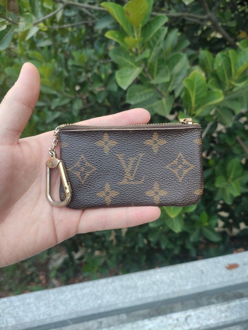 Repost Louis Vuitton cles, Luxury, Bags & Wallets on Carousell