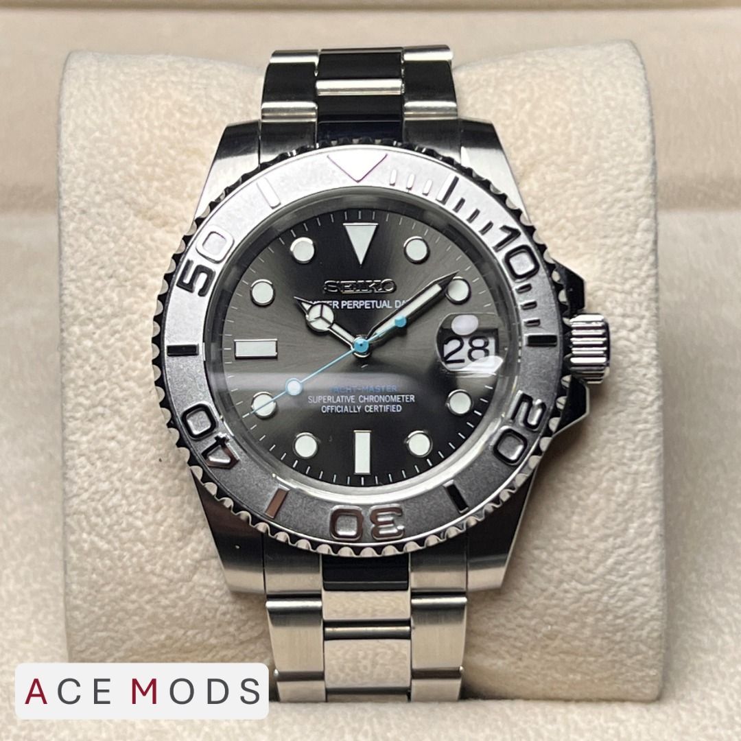 Silver top yacht master