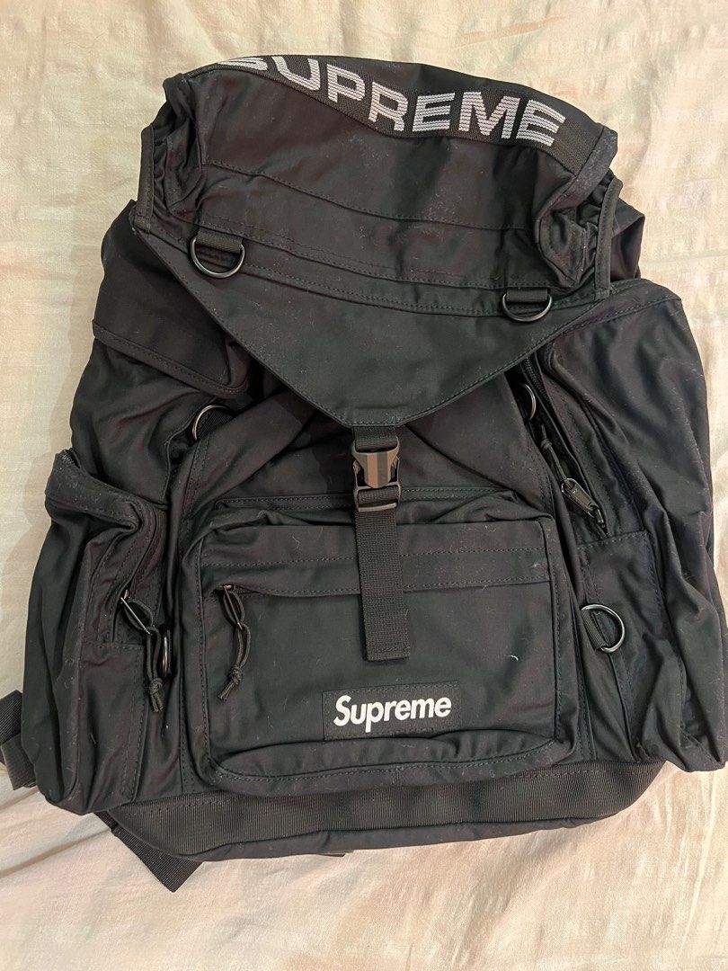 Supreme Field Backpack , 名牌, 手袋及銀包- Carousell