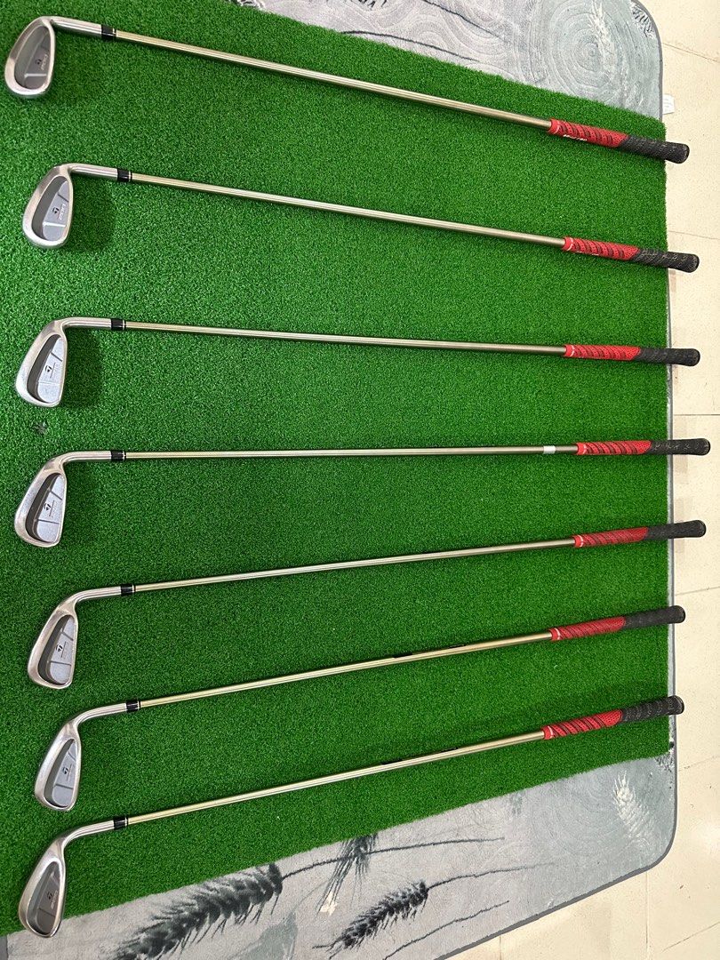 Taylormade T200 Irons Set, Sports Equipment, Sports & Games, Golf on