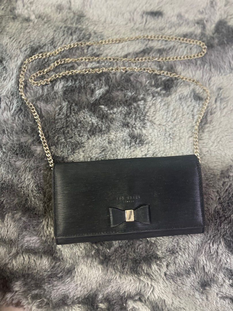 Ted Baker Wallet on Chain
