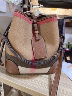 (Category: ) located in . Submitted by hotsales88 (Listing ID 1231813103, Image 1). Description: .