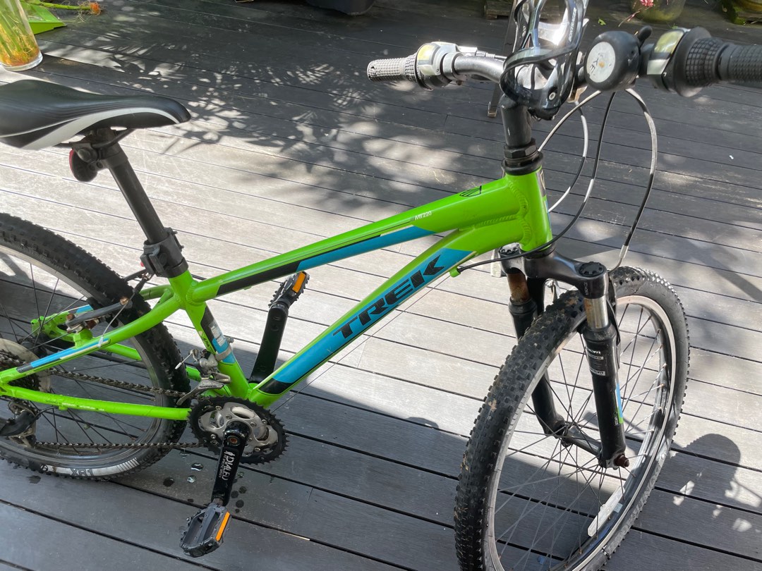 Trek mt best sale 220 green