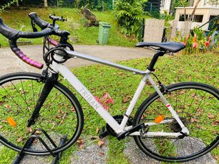 Triban regular women's road bike on sale