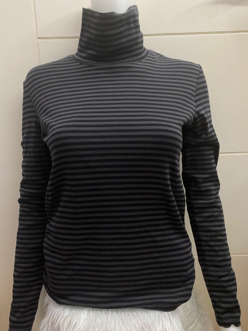 Uniqlo cotton turtleneck, Women's Fashion, Tops, Others Tops on Carousell