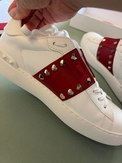 Valentino Garavani One Stud Low-top Calfskin Sneaker Woman White/Platinum 37.5