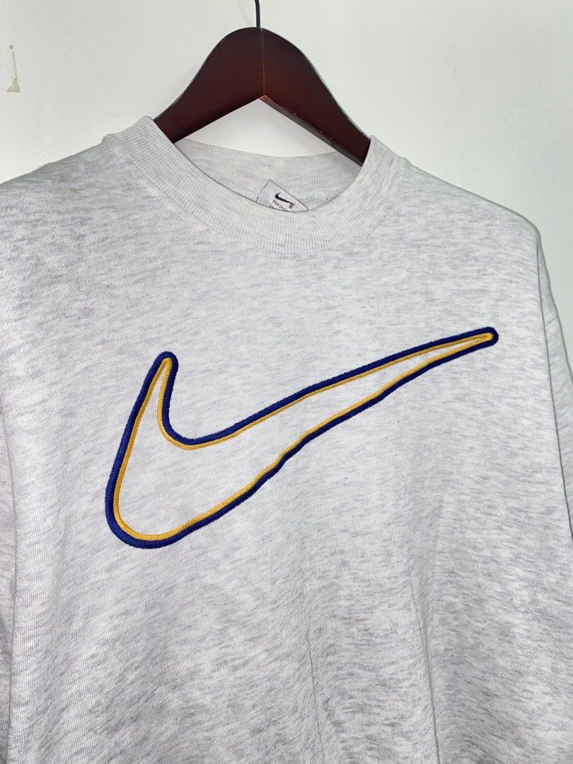 Vintage white nike sweatshirt outlet