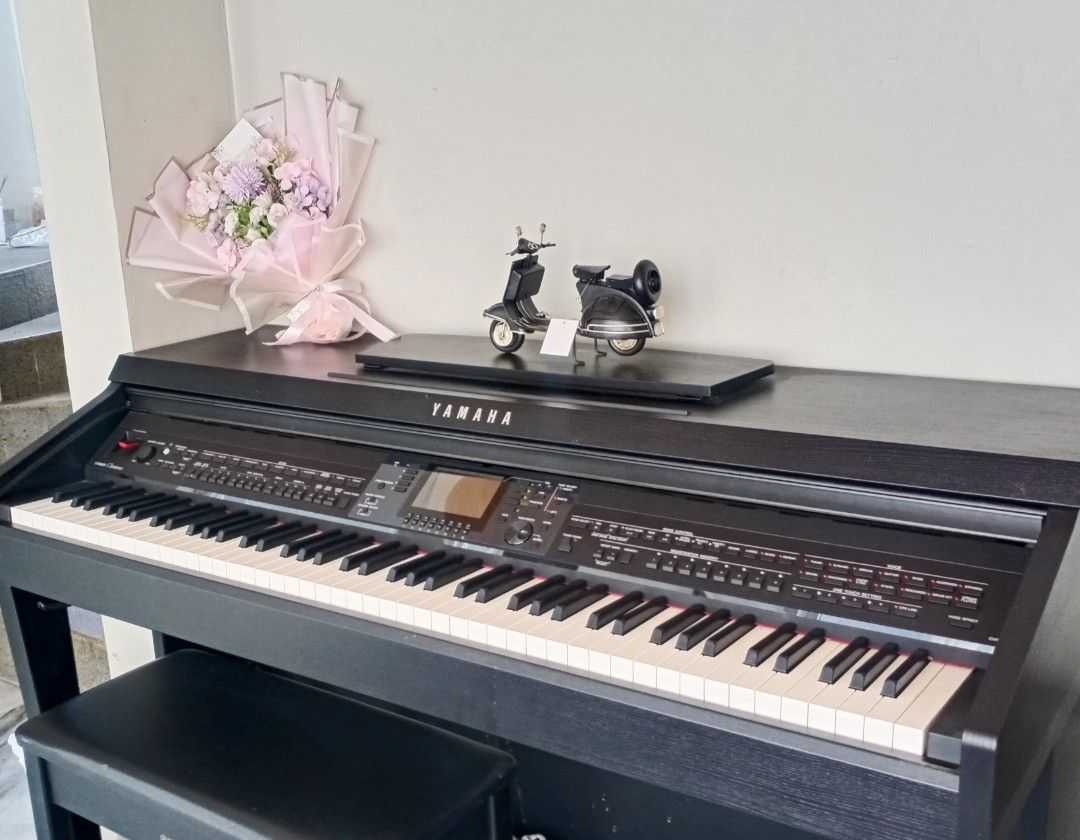 Yamaha Clavinova CVP701, Musik & Media, Alat di Carousell