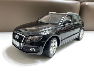 1/18 1:18 Audi Q5