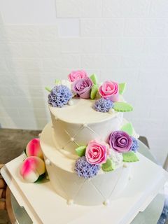 2 tier wedding / longevity / pretty flower birthday cake