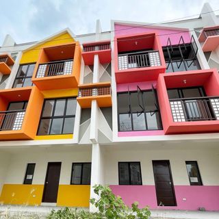 3 Storey Binan townhouse for sale / Move-in ready