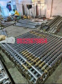 Acropost Adjustable Shoring jack for scaffolding