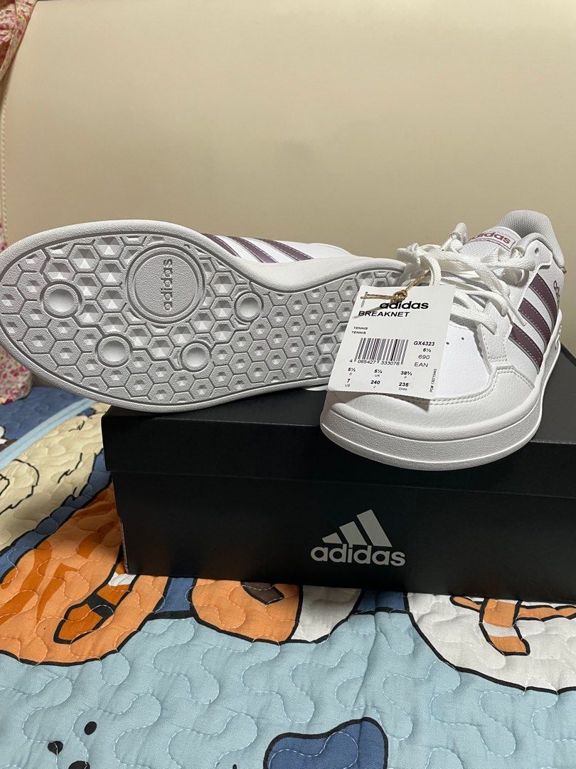 正版adidas 白色紫色波鞋size 235cm 尺碼請看圖2, 女裝, 鞋, 波鞋 ...