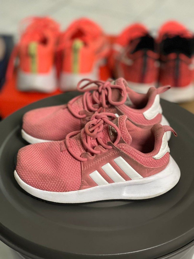 Maroon adidas deals shoes youth