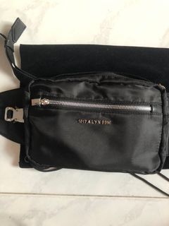 （分類：）位於 。 由 luxebazaarhk 提交（商品編號 1232056816，圖片 1）。簡介： 。