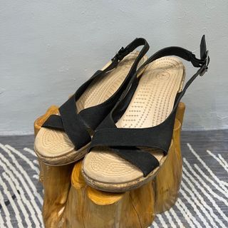 AUTH CROCS CROC PEEP TOE SANDALS