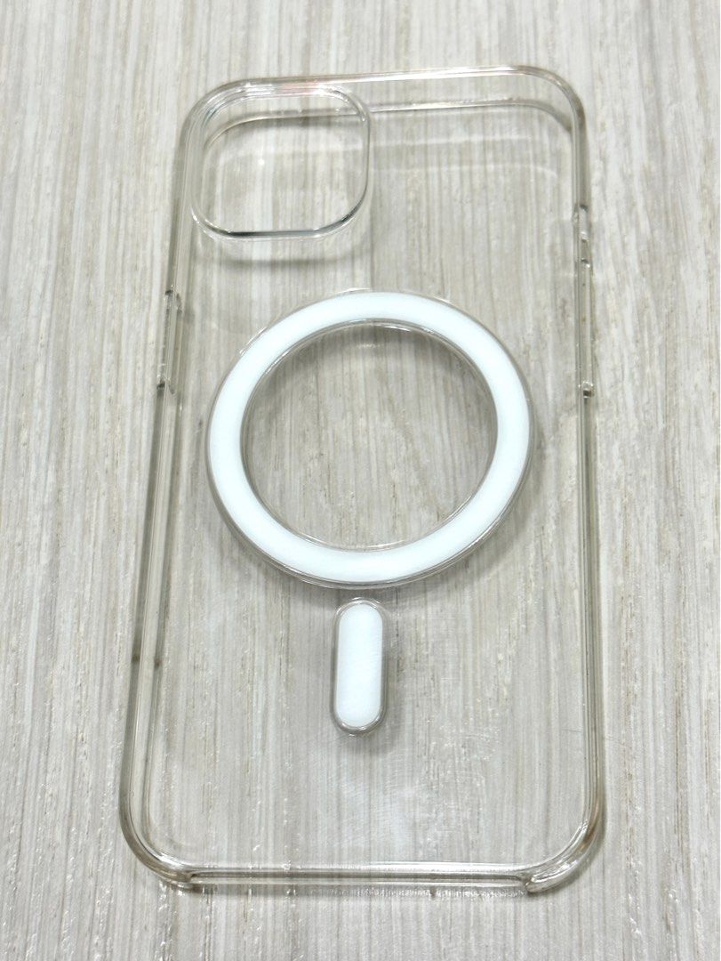 Authentic Apple iPhone 13 Clear Case with MagSafe (Category: Cases & Sleeves) located in Taguig. Submitted by heytreasure (Listing ID 1232099582, Image 2). Description: Authentic. See photo of receipt. Bought in Power Mac SM Aura last May 2022 for ₱2691 and used for a while before I switched to another case. This case has one deep but small scratch on it (see photos) from a tripod clamp. Not very noticeable when you look at it. That is the only m