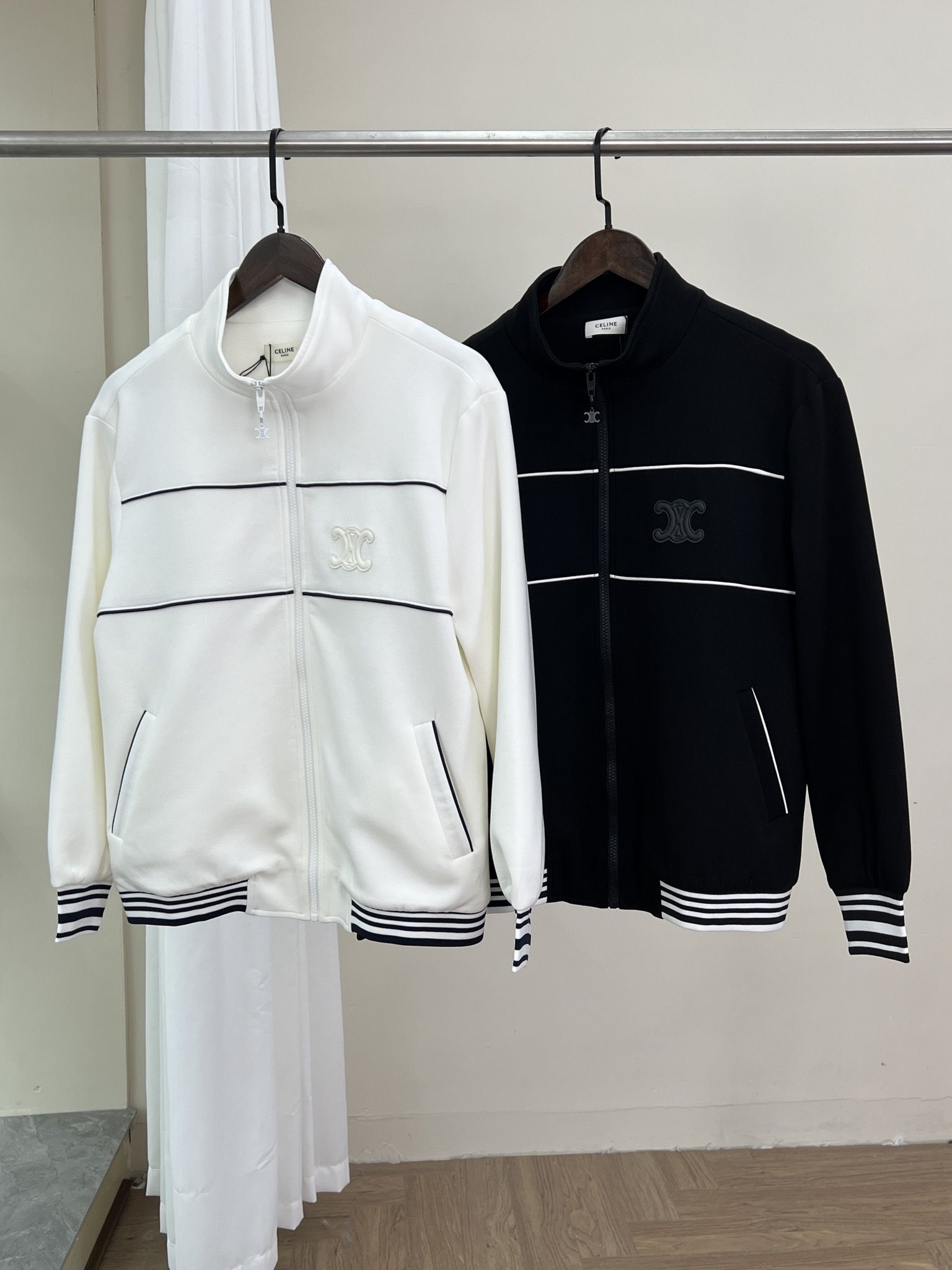 Authentic Celine 2023 New Double sided Plain Weave Arc De Triomphe Logo Stripe Stitching Letter Sweater Jacket