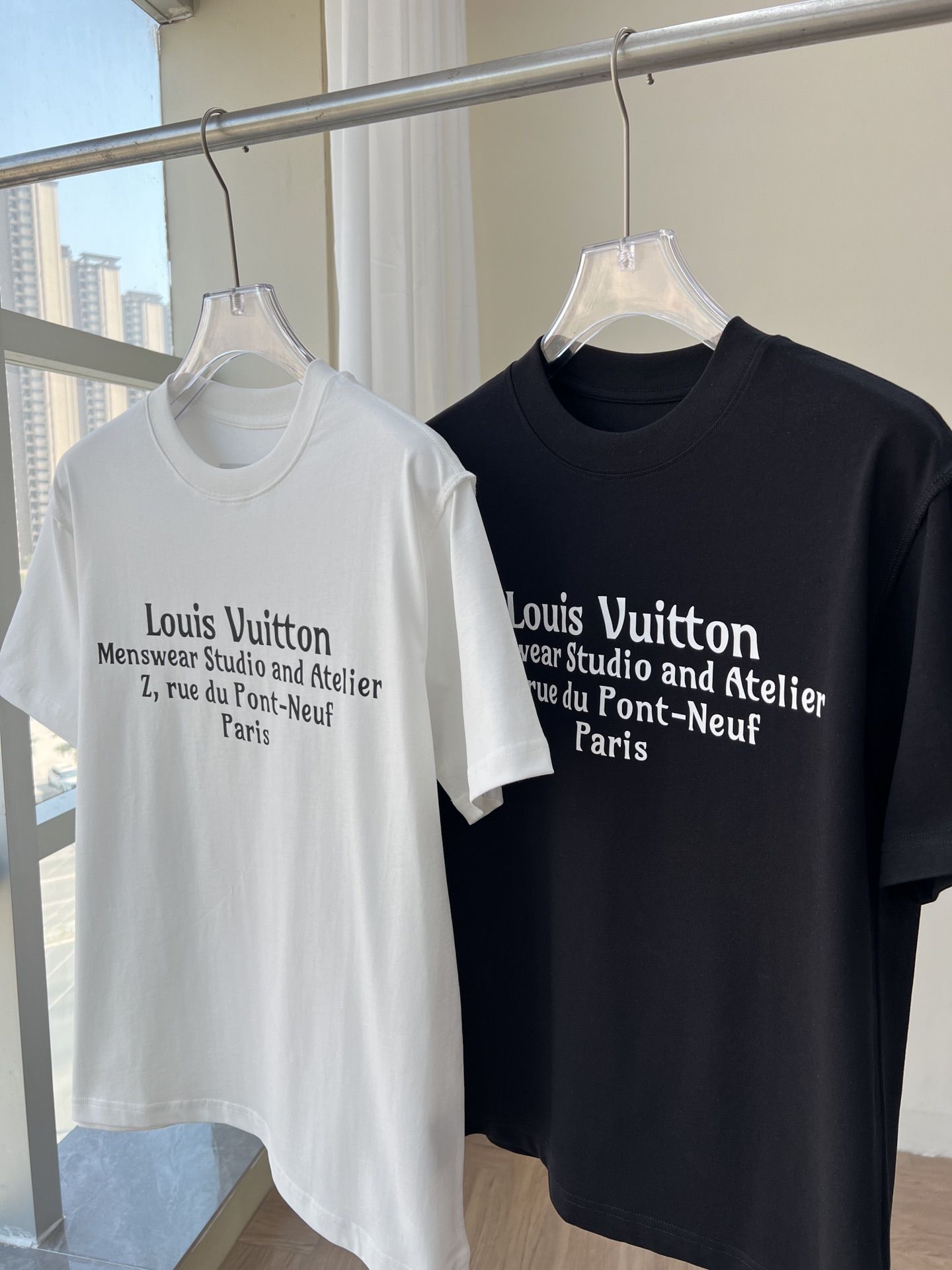 Shop Louis Vuitton MONOGRAM 2023-24FW Street Style Luxury T-Shirts (1ABIX5)  by パリの凱旋門