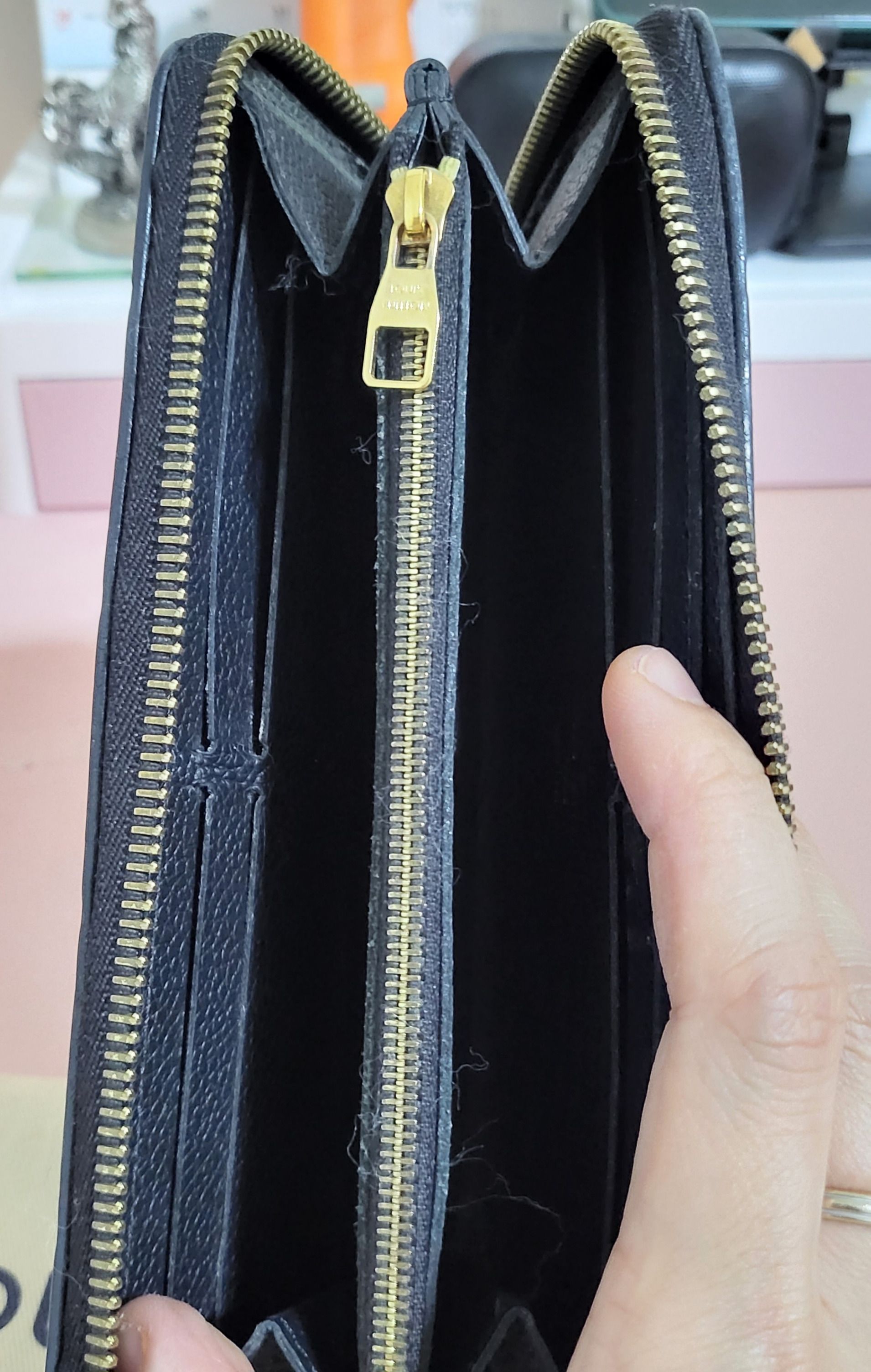 Louis Vuitton Zippy Lockme Leather Wallet