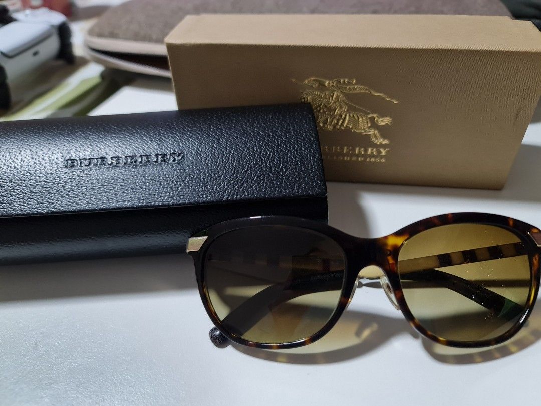 BNIB Burberry Sunglasses Burberry BE4358 Knight Sunglasses in Black Yellow – Designer  main image 4