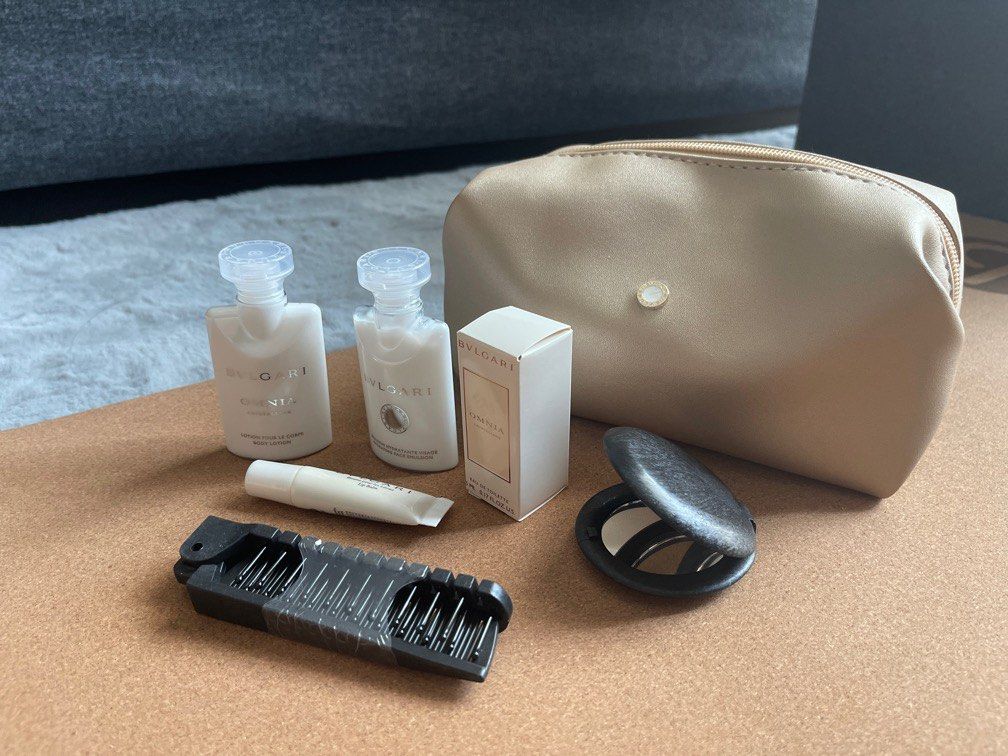 Bvlgari travel kit 2023