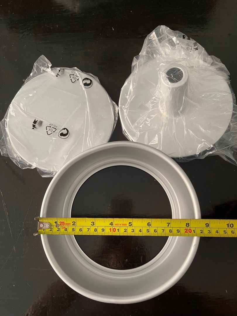 Chiffon cake pans 8 inch (Reserved), Furniture & Home Living