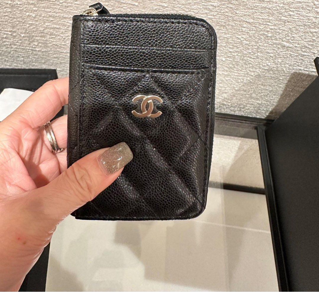 Chanel 19 Zipped Zippy Coin Purse (Black), Luxury, Bags & Wallets on  Carousell