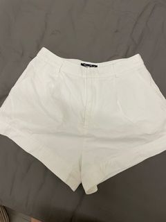 Charlie Curved Hem Shorts in White