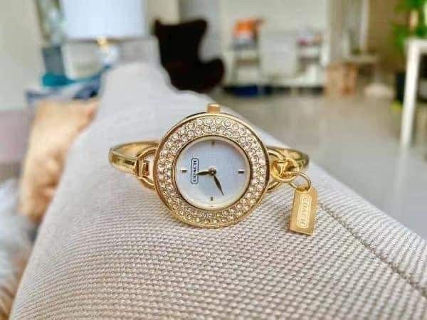 Coach deals watch 2765