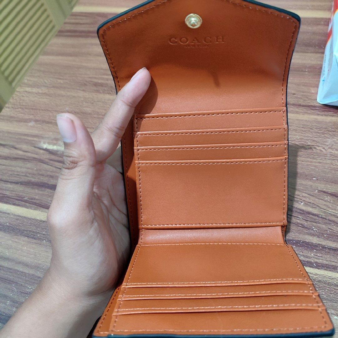 Coach wallet made in vietnam, Fesyen Wanita, Tas & Dompet di Carousell
