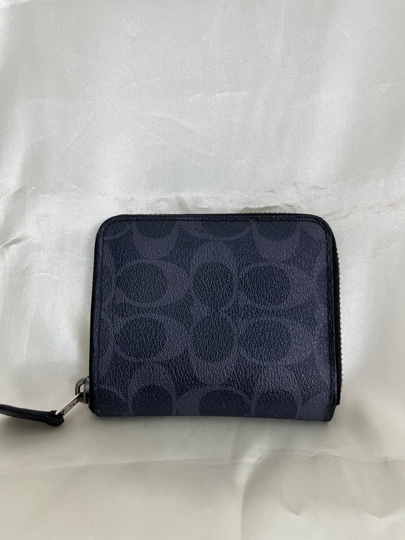 Coach Zipper Wallet, Men's Fashion, Watches & Accessories, Wallets