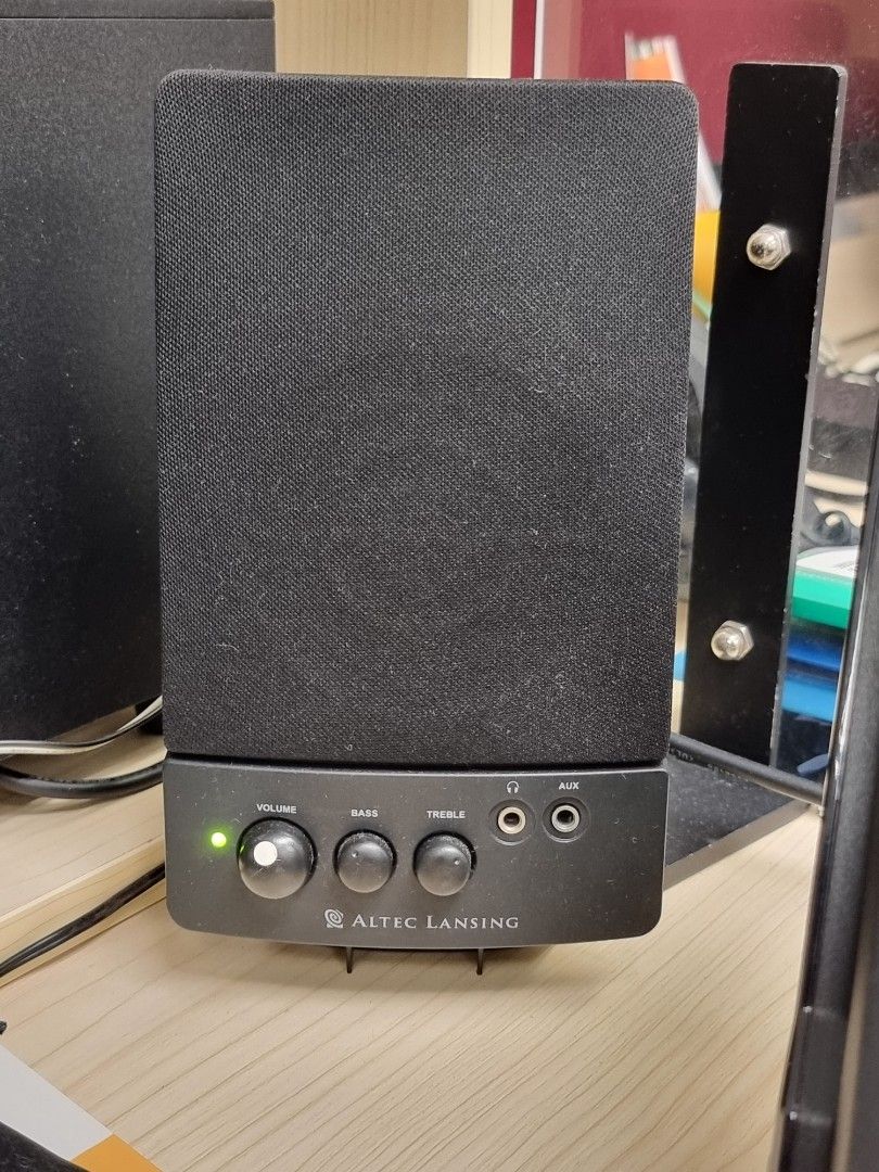 Computer speaker system, Audio, Soundbars, Speakers & Amplifiers on Carousell
