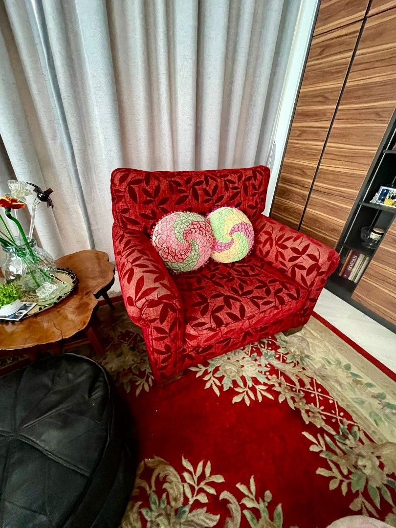 Custom made sofa 2+ 1.5 seater, Furniture & Home Living, Furniture