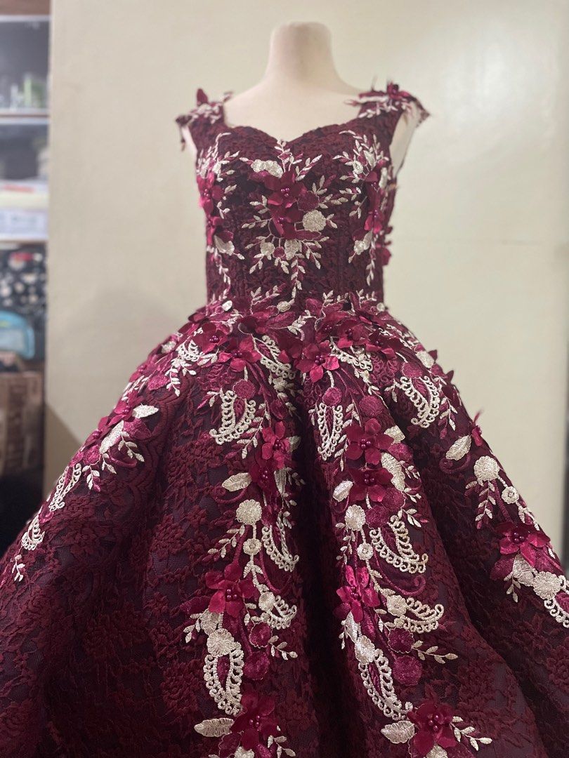 Debut Gown (Category: Evening dresses & gowns) located in Caloocan City. Submitted by declutter_goods_for_less (Listing ID 1231967531, Image 2). Description: 🦋Bought for Php 15,000.00 🦋Used once for an event 🦋May fit M-L as it is can be adjusted 🦋Shipping fee will be shouldered by the buyer 🦋Massage me for more information and photos.