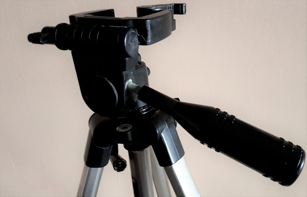 Digipod SL1800 Camera Tripod, Photography, Photography Accessories