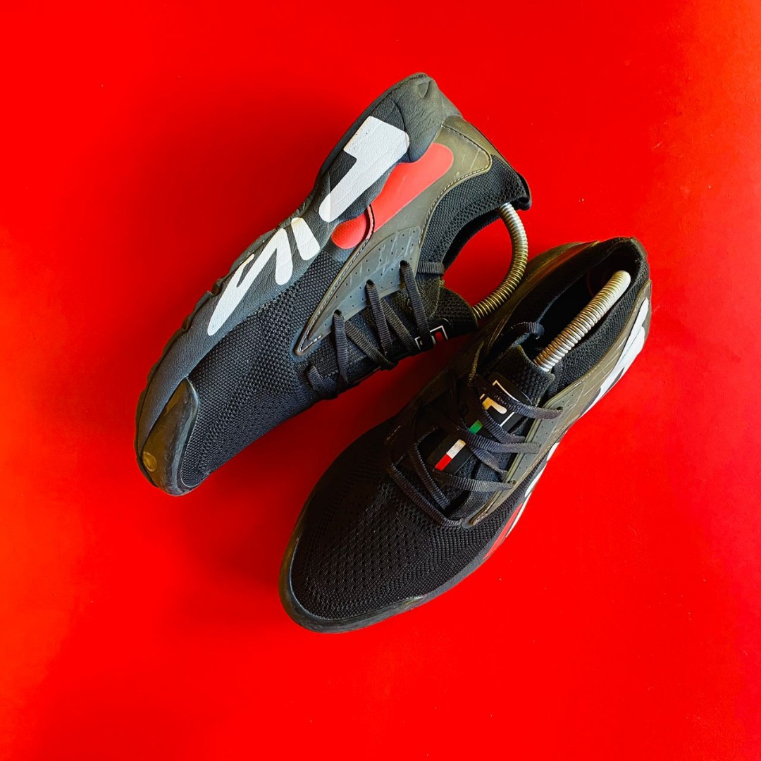 Fila Saiz 7uk condition 8.9 10 original used bundle