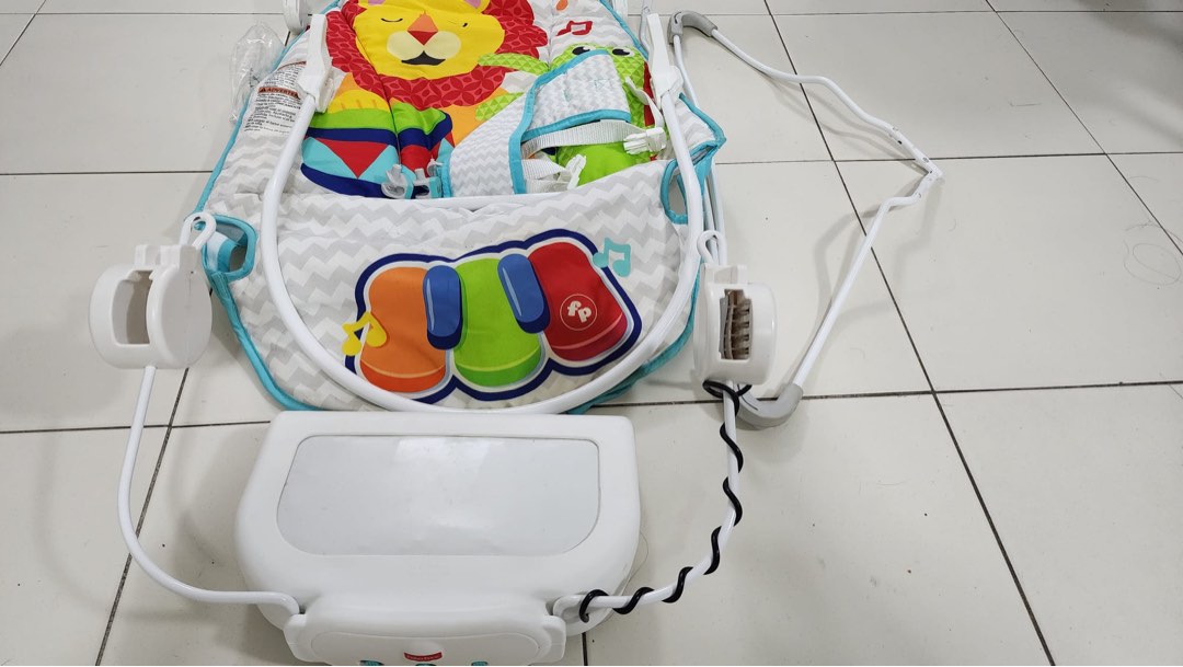 Fisher Price musical Baby Rocker & bouncer, Babies & Kids, Infant ...