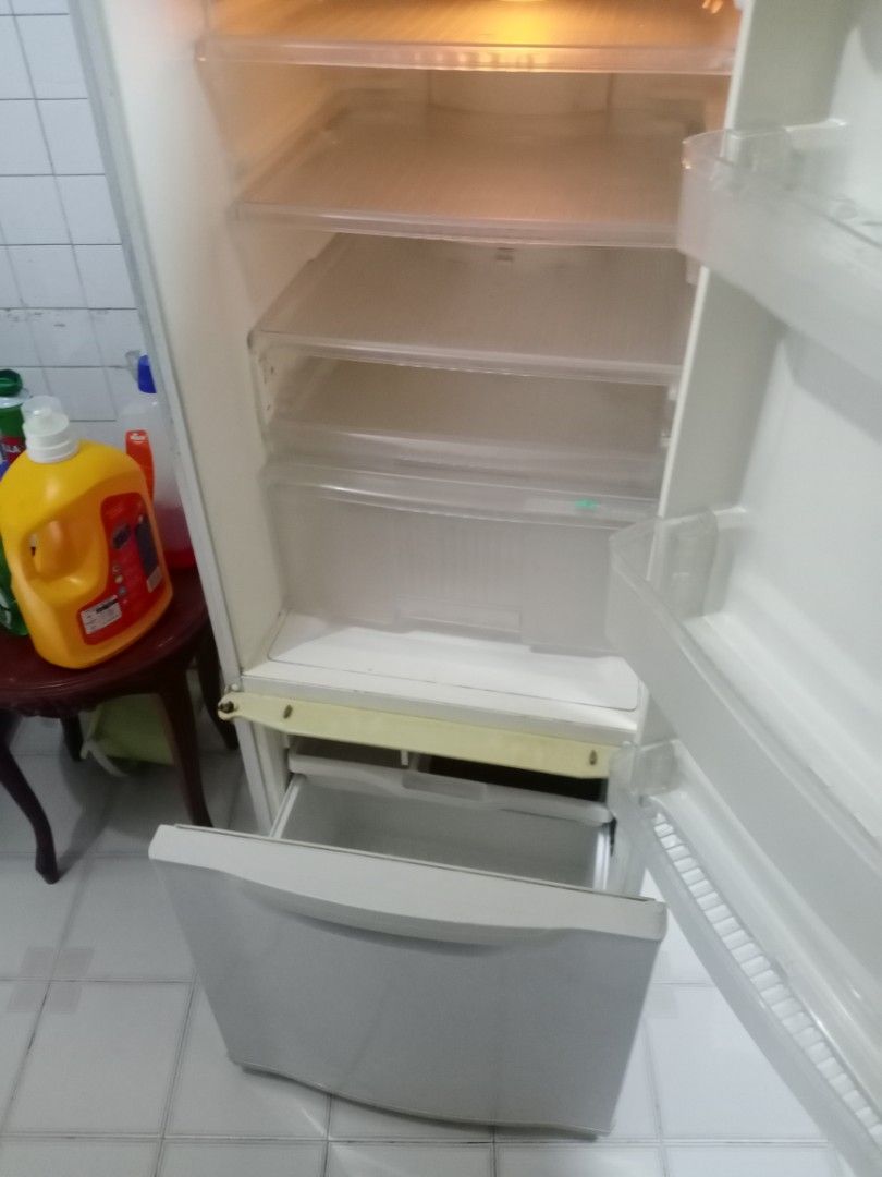 Fridge free delivery, TV & Home Appliances, Kitchen Appliances