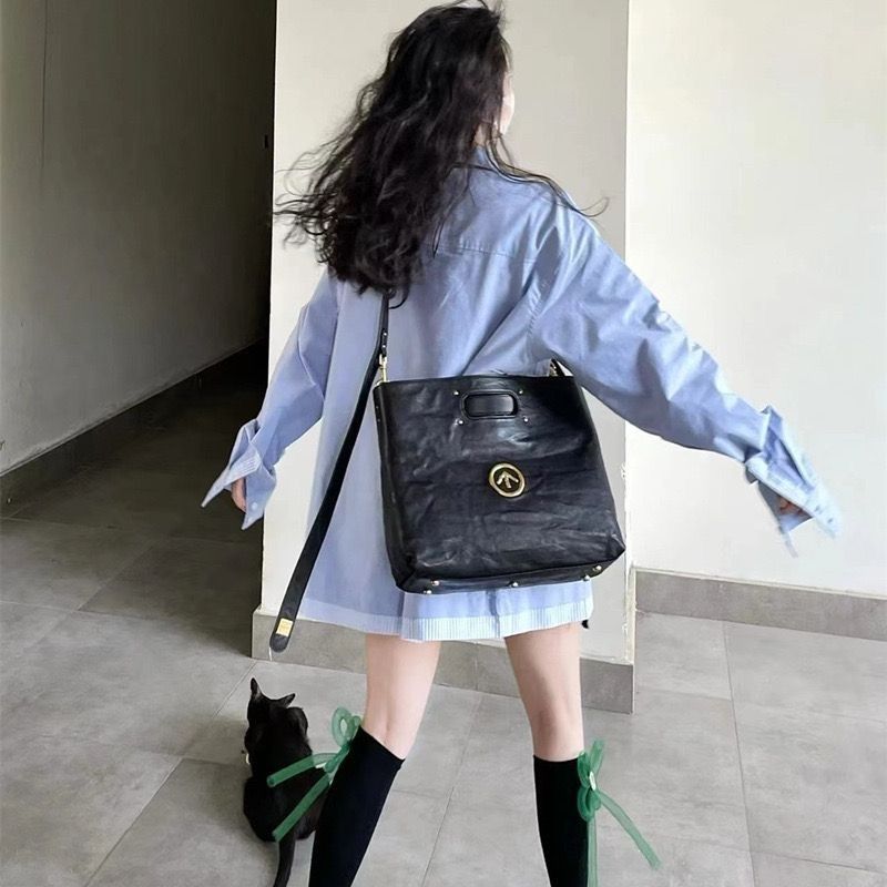 代購grotto個樂女生斜背包 韓版時尚百搭GR黑石包 女生包包 褶皺托特包 休閒通勤單肩包 大容量方包女 手提袋 大中小號單肩斜背包女