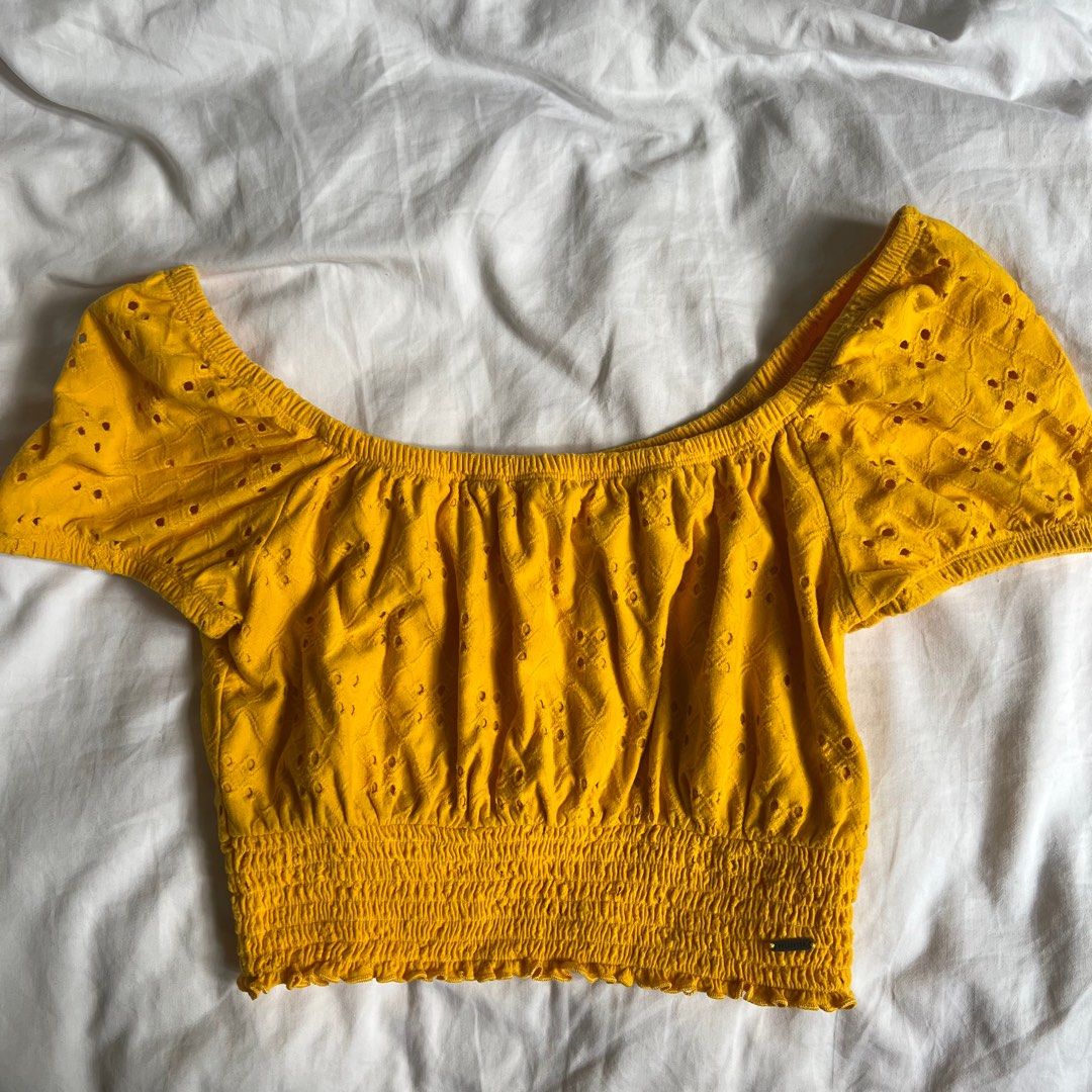 Hollister Off Shoulder Crop Top Women s Fashion Tops Shirts on