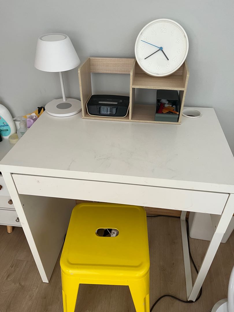 Ikea desk on Carousell