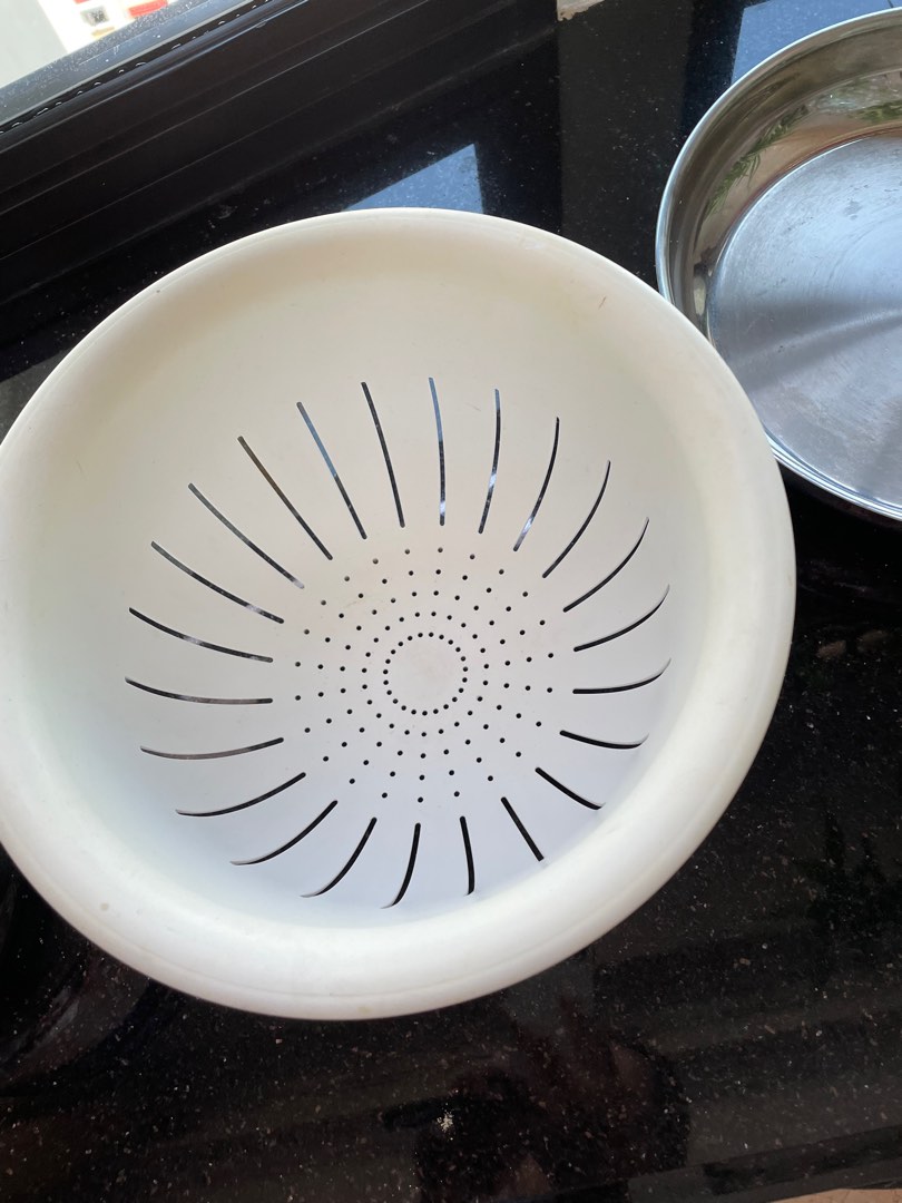 IKEA white plastic colander, Furniture & Home Living, Kitchenware