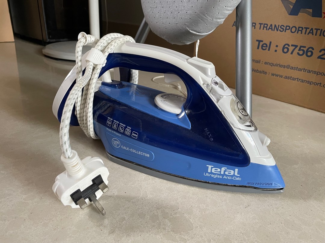 Iron & Ironing board combo, TV & Home Appliances, Irons & Steamers on